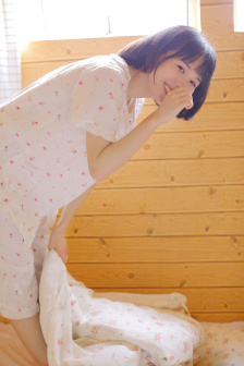 XXX摘花处破女另类HD